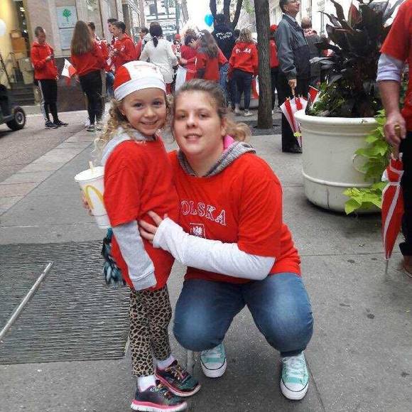 Meet your Posher, Claudia - Picture 1 of 1